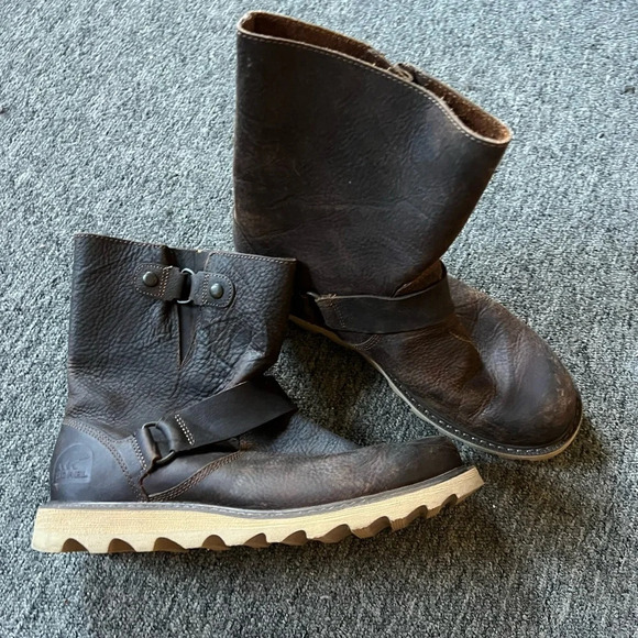 Sorel Brown Lug Sole Snow Boots, size 8 - Picture 2 of 6
